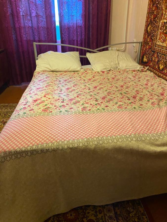 В Самом Центре Myrhorod Eksteriør billede