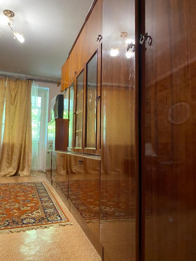 В Самом Центре Myrhorod Eksteriør billede